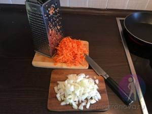 морковка и лук в нарезке