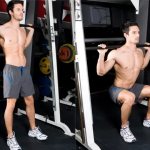 Приседания в машине Смита