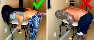 В сети набрал популярность хитрый трюк со стулом: женщины способны его выполнить, а мужчины — нет